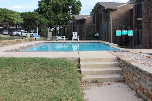 4544 Chaha Rd Unit 103, Garland, TX 75043 - community pool with fence