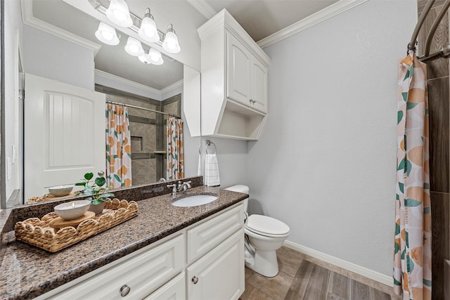 full bathroom featuring vanity, curtained shower, baseboards, toilet, and ornamental molding