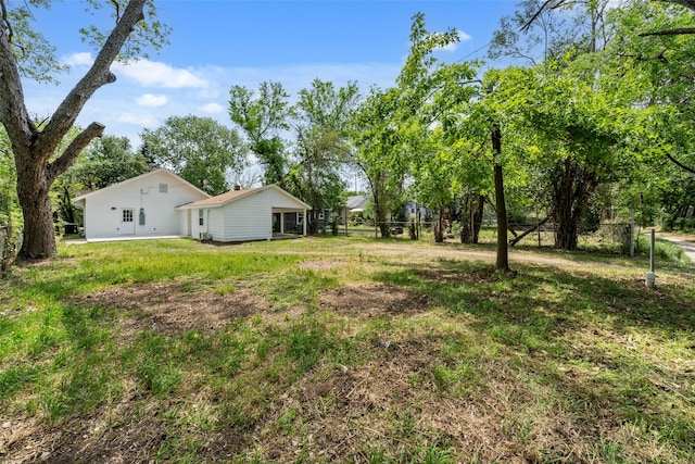2715 Bosque Blvd, Waco, TX 76707 - view of yard