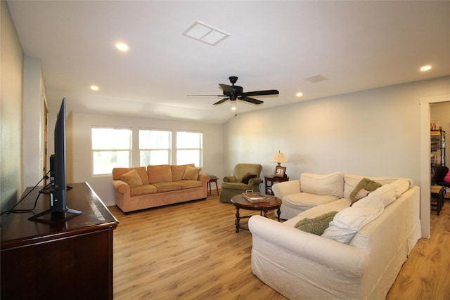 living area featuring recessed lighting, light wood-style floors, visible vents, and ceiling fan