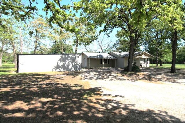 view of front of property