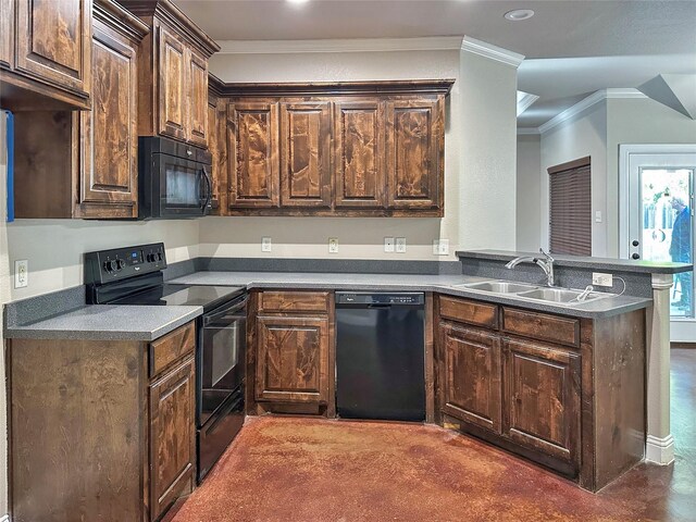 1114 N Elm St, Weatherford, TX 76086 - kitchen featuring black appliances, a peninsula, a sink, ornamental molding, and recessed lighting