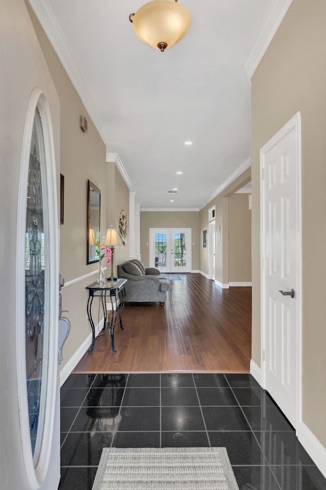 327 Saddle Club Rd, Weatherford, TX 76088 - tiled foyer entrance featuring crown molding and baseboards