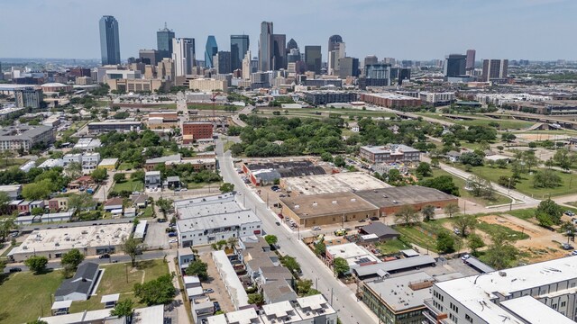 1823 S Ervay St, Dallas, TX 75215 - bird's eye view of city skyline