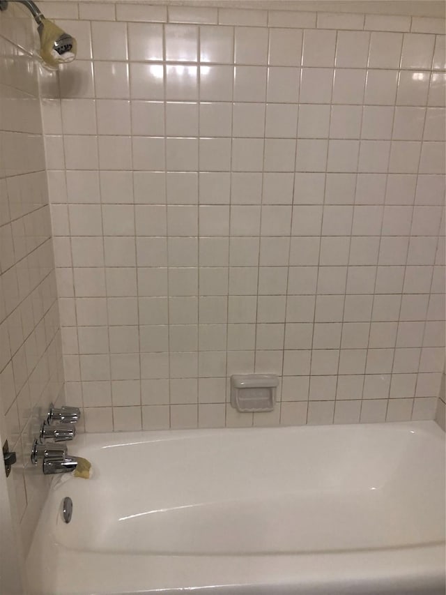 414 Brookview Dr, Desoto, TX 75115 - full bathroom with shower / bathing tub combination