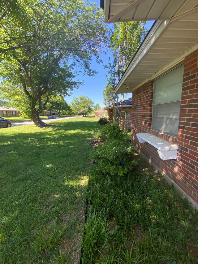 414 Brookview Dr, Desoto, TX 75115 - view of yard