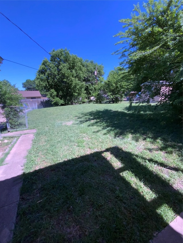 414 Brookview Dr, Desoto, TX 75115 - view of yard featuring fence