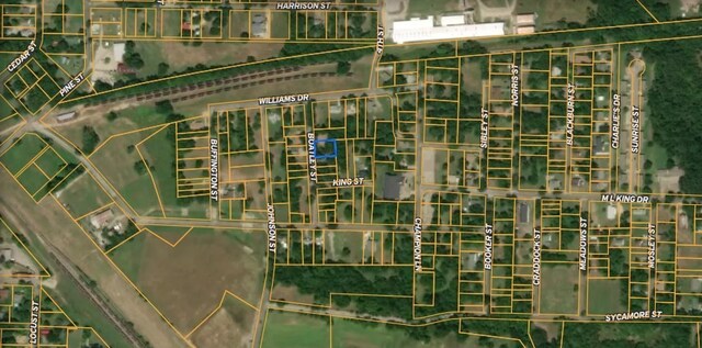 113 Boatley St, Commerce, TX 75428