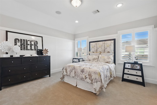 bedroom featuring recessed lighting, visible vents, baseboards, and light carpet