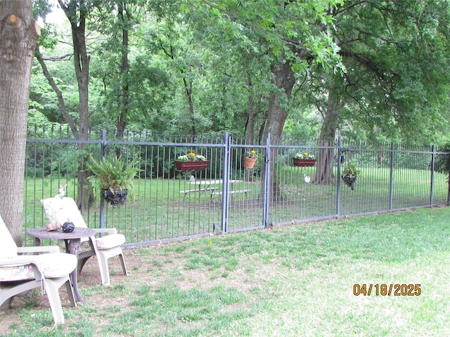 2709 Lakeside Dr, Burleson, TX 76028 - view of yard featuring fence