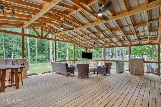 1042 N Lane Dr, Shreveport, LA 71107 - deck featuring ceiling fan and outdoor lounge area
