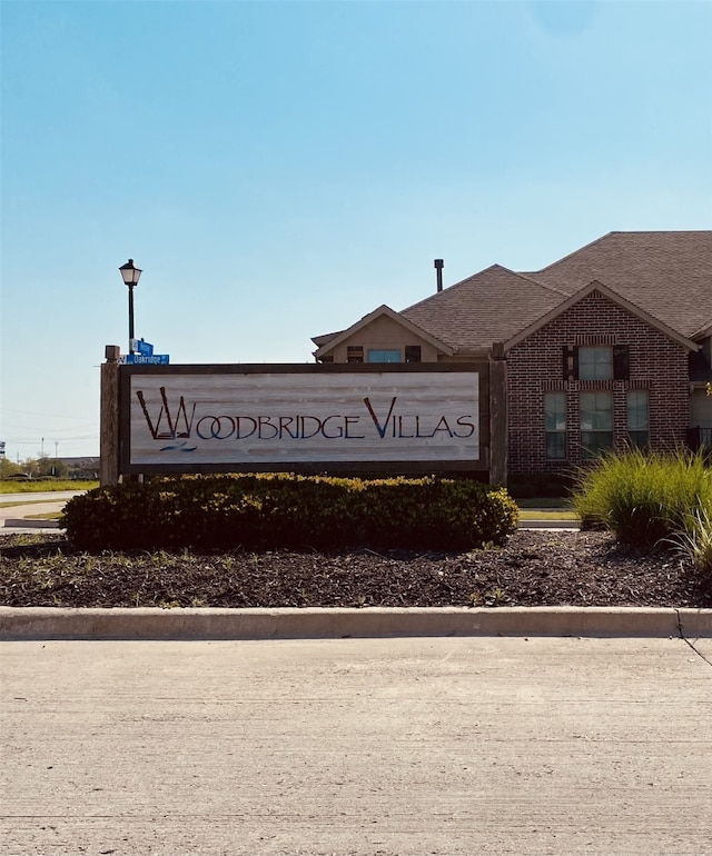 view of community / neighborhood sign