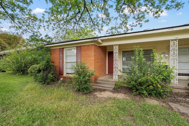 3717 Parkwood St, Waco, TX 76710 - view of front of home featuring brick siding