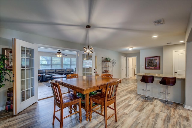 dining space with recessed lighting, light wood-style floors, visible vents, and ceiling fan