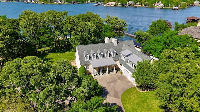 bird's eye view featuring a water view