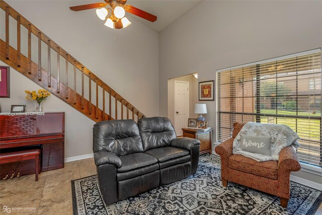 dining area featuring visible vents and baseboards