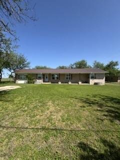 1081 Hoben Rd, Nocona, TX 76255 - view of front facade with a front yard