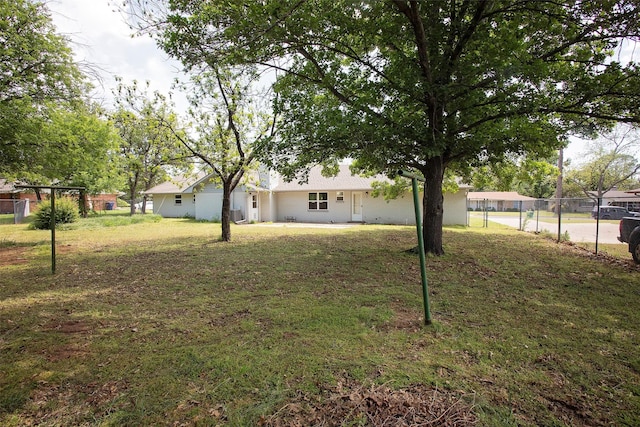 view of yard featuring fence