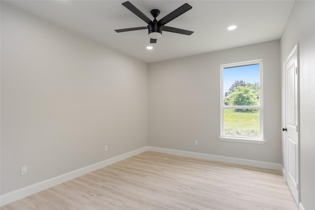 208 Splitrail Dr, Mabank, TX 75143 - spare room featuring recessed lighting, light wood-style floors, a ceiling fan, and baseboards