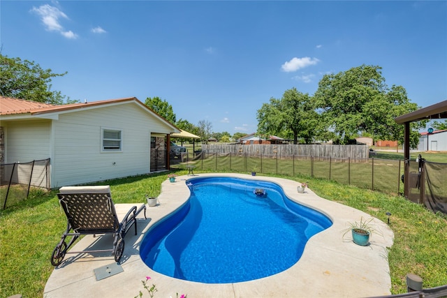 113 S Hill Top Ct, Springtown, TX 76082 - view of swimming pool with a patio area, a fenced backyard, a fenced in pool, and a yard