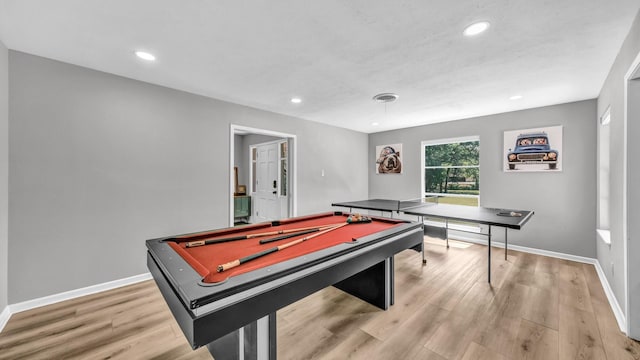 recreation room with light wood-type flooring, billiards, and baseboards