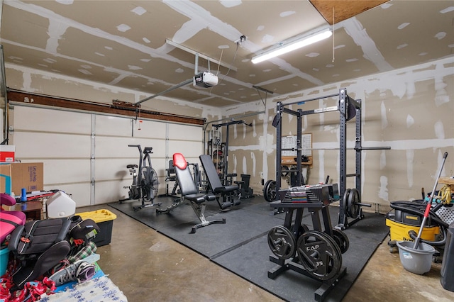 workout area featuring a garage