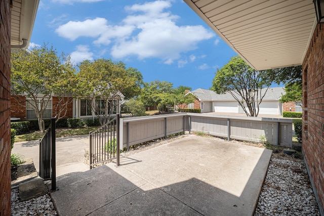 6127 Welden Ct, Fort Worth, TX 76132 - view of patio featuring fence