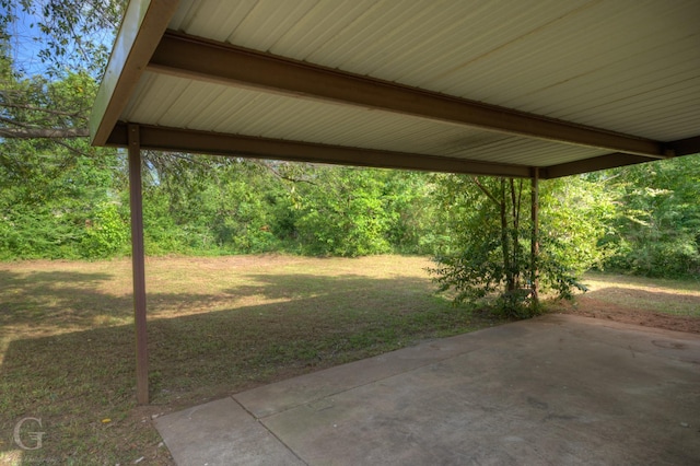 view of yard with a patio