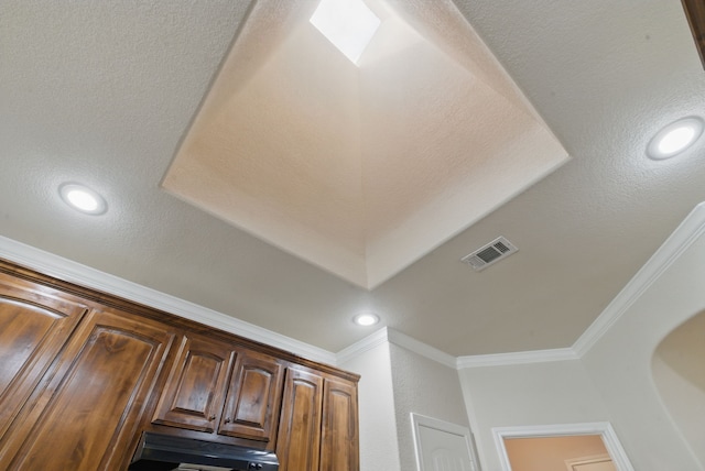 interior details with visible vents and ornamental molding