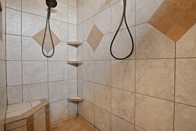 184 Wildflower Trl, Weatherford, TX 76087 - bathroom featuring tiled shower