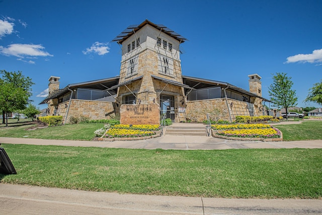 view of building exterior