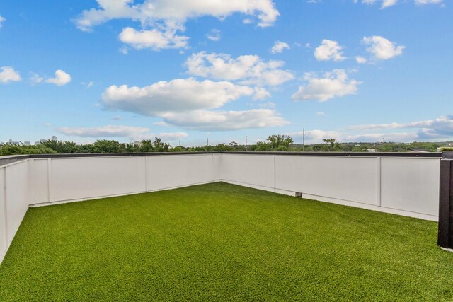 1926 Pueblo St, Dallas, TX 75212 - view of yard