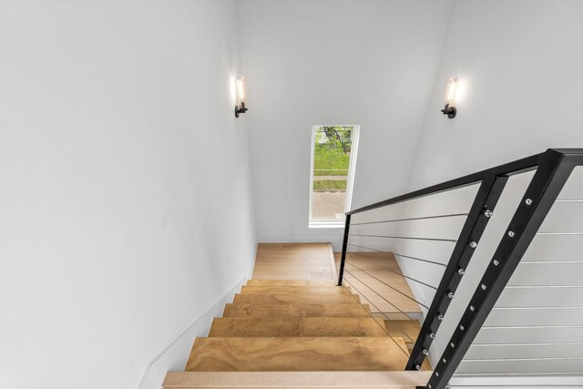 1926 Pueblo St, Dallas, TX 75212 - view of staircase