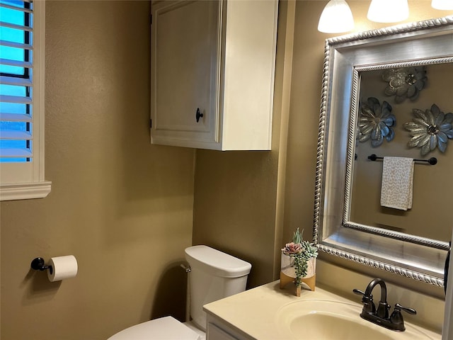 1302 Summit Dr, Mexia, TX 76667 - bathroom featuring toilet and vanity