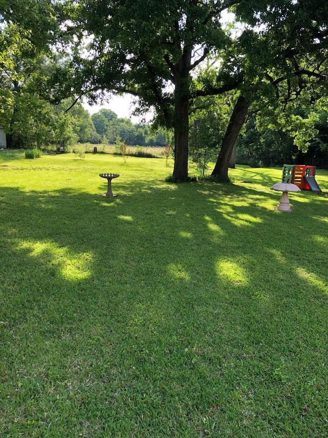 609 N Martin St, Malakoff, TX 75148 - view of green lawn