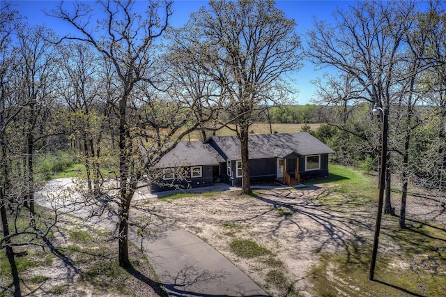 view of front of property