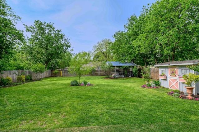 310 Otis St, Whitesboro, TX 76273 - view of yard