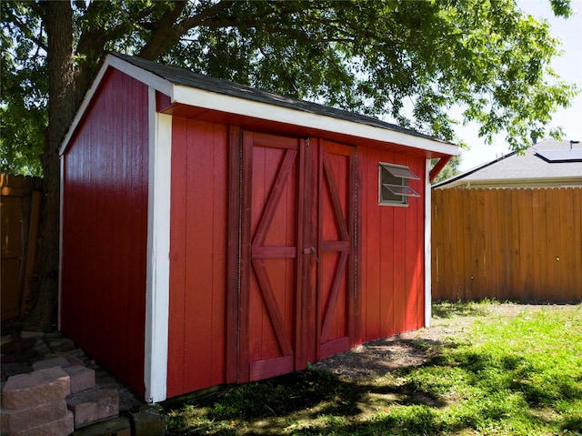 920 Kendall Dr, Arlington, TX 76001 - view of shed