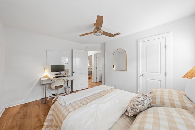 111 Peaceful Ln, Lacy Lakeview, TX 76705 - bedroom featuring light wood-style flooring, visible vents, baseboards, and ceiling fan