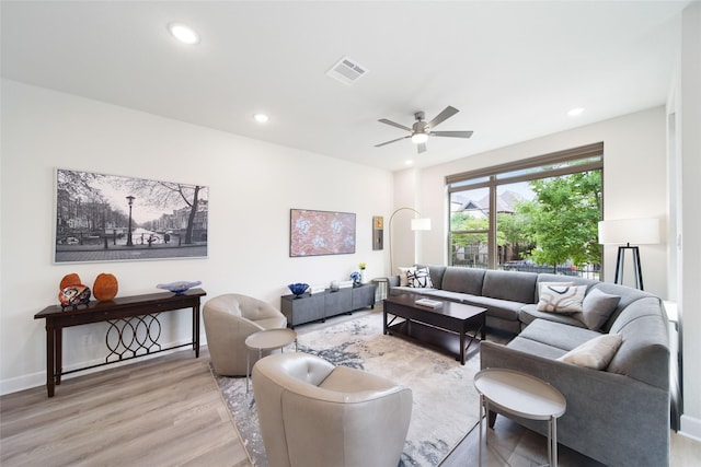 7112 Amber Grove Ct, Dallas, TX 75231 - living room with light wood finished floors, visible vents, a ceiling fan, and recessed lighting