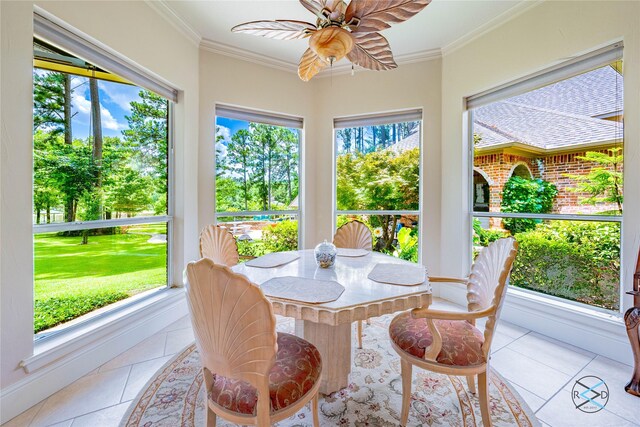 8650 Toler Pt, Larue, TX 75770 - sunroom / solarium with baseboards, crown molding, and tile patterned floors