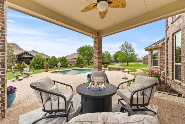 902 Alfred Dr, Wylie, TX 75098 - view of pool with a patio area and a pool with connected hot tub