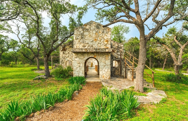 view of outdoor structure