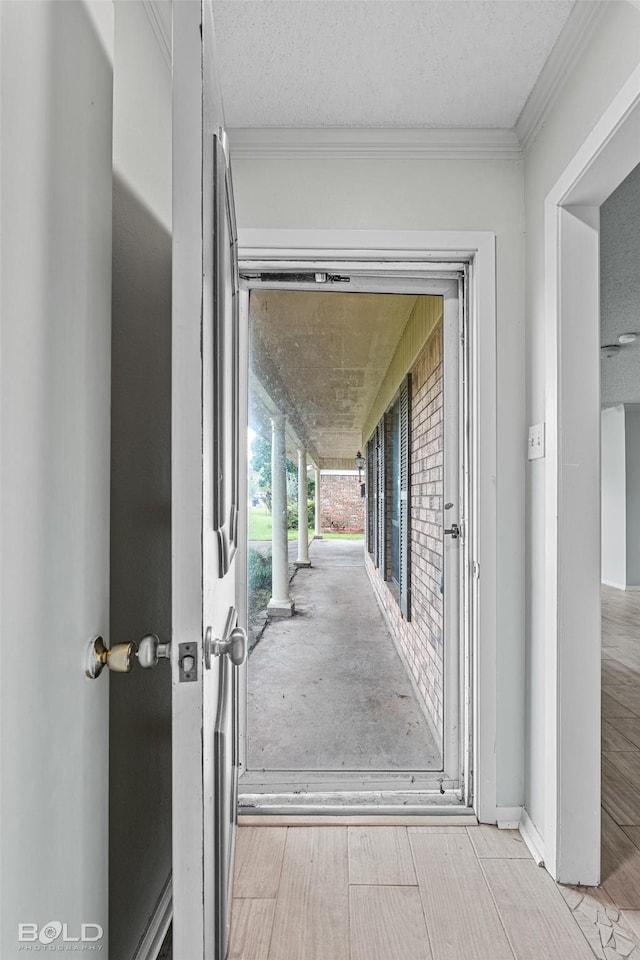 1908 Bey St, Bossier City, LA 71112 - corridor with ornamental molding