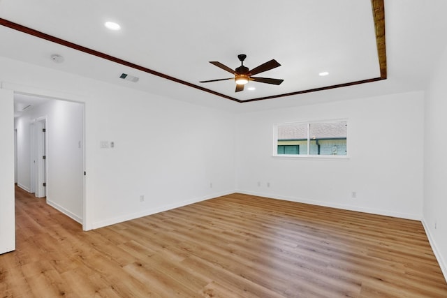 7116 Town Bluff Dr, Dallas, TX 75248 - spare room with ceiling fan, baseboards, light wood-style flooring, recessed lighting, and a smoke detector