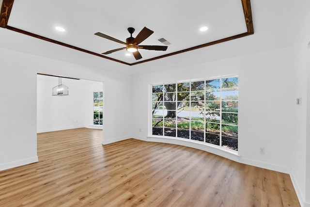 7116 Town Bluff Dr, Dallas, TX 75248 - empty room featuring healthy amount of natural light, light wood-style floors, ceiling fan, baseboards, and recessed lighting