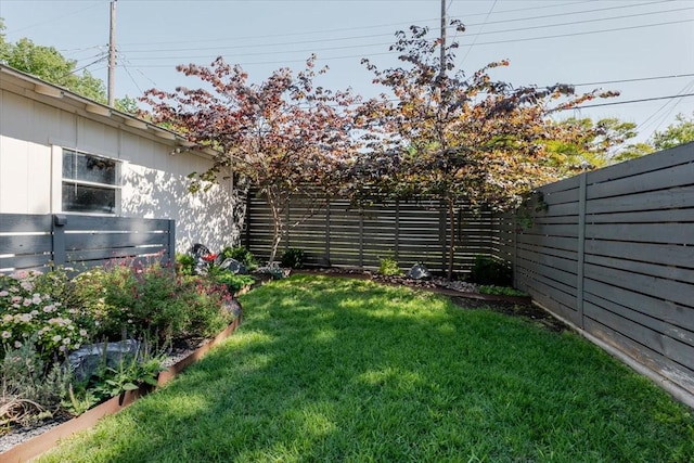 3813 Mattison Ave, Fort Worth, TX 76107 - view of fenced backyard