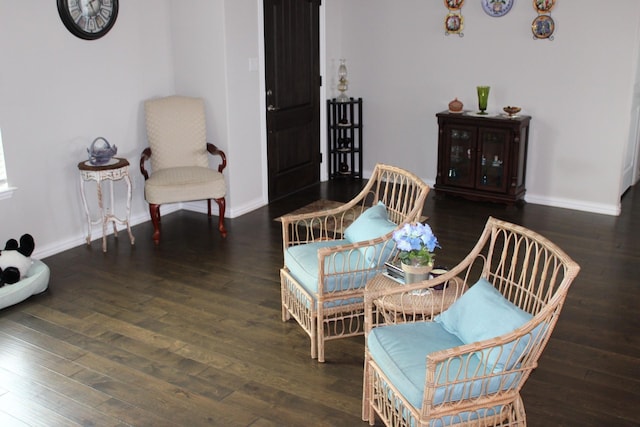 2267 County Road 4010, Decatur, TX 76234 - living area featuring wood finished floors and baseboards