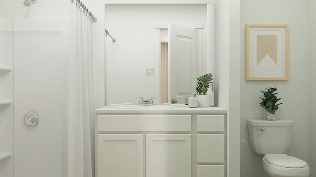 bathroom with toilet, curtained shower, and vanity