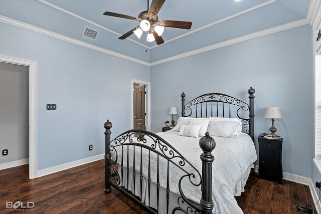 140 Fitzwilliam St, Haughton, LA 71037 - bedroom with ornamental molding, visible vents, wood finished floors, and baseboards